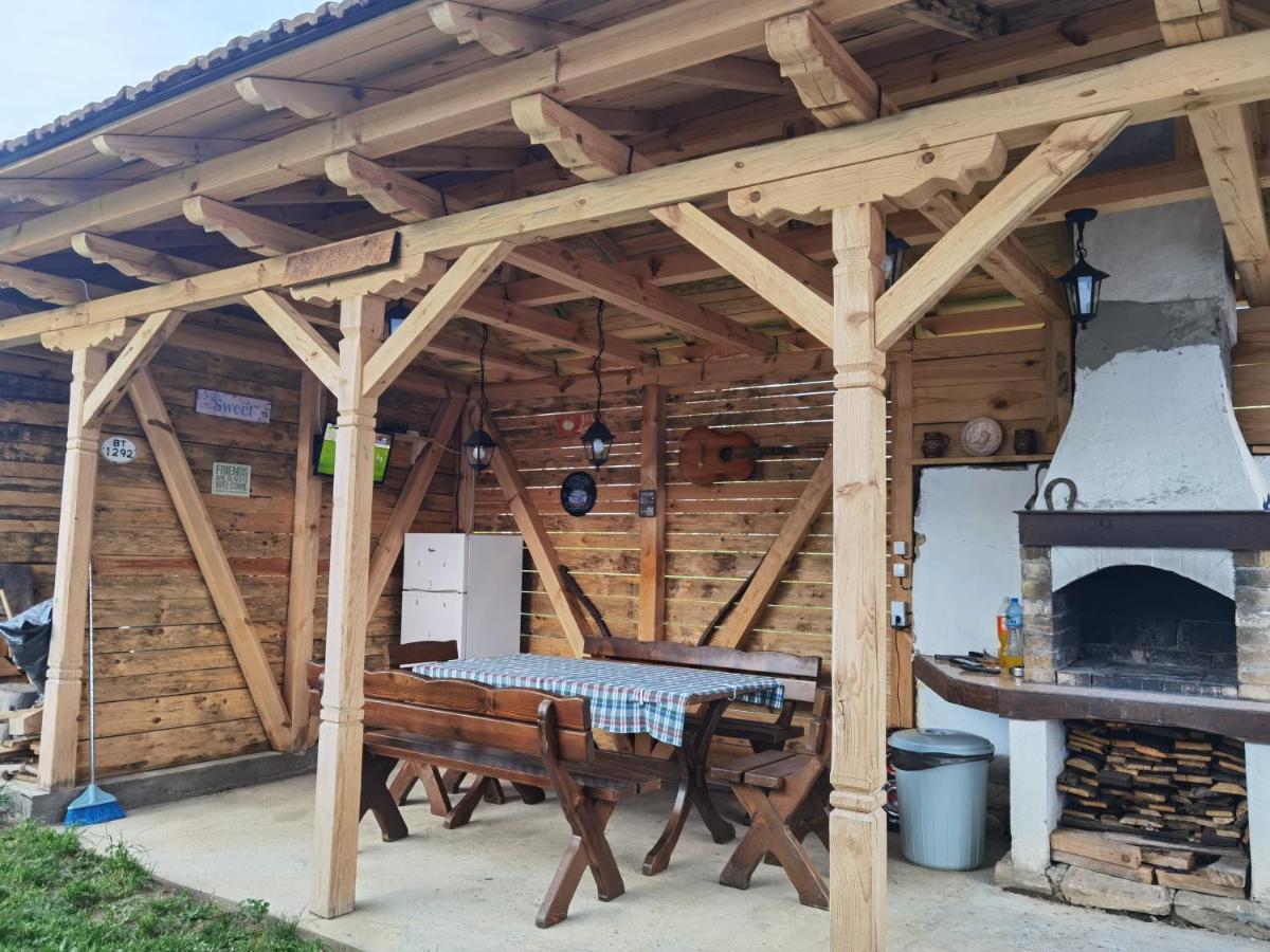 Guest House Yana Turkasheni Екстер'єр фото