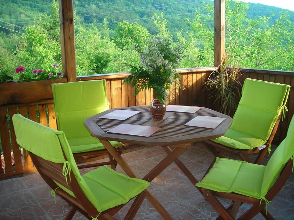 Guest House Yana Turkasheni Екстер'єр фото