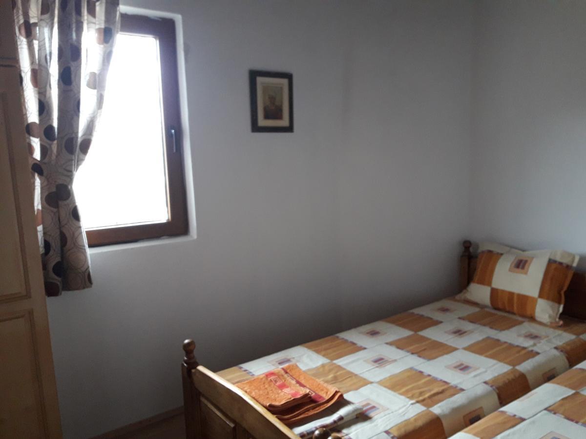 Guest House Yana Turkasheni Екстер'єр фото