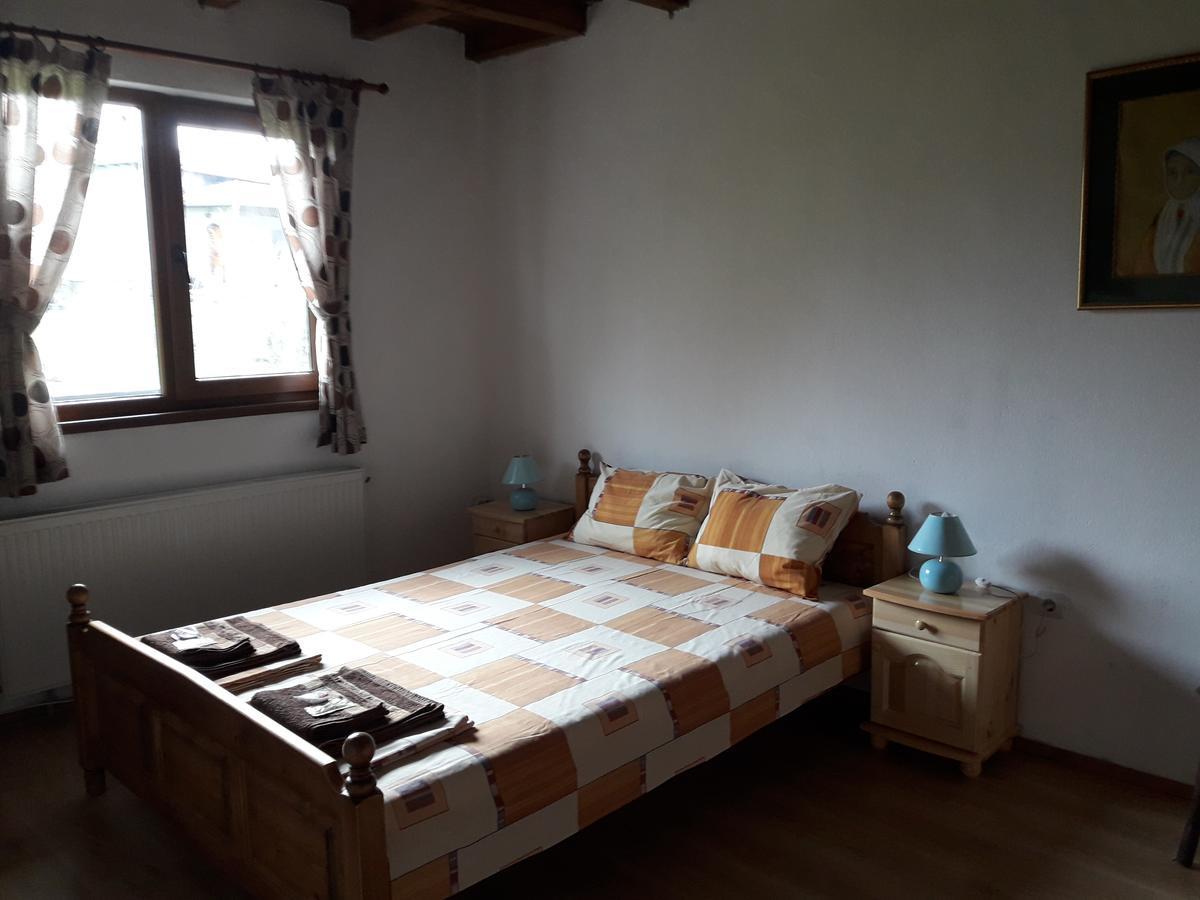 Guest House Yana Turkasheni Екстер'єр фото