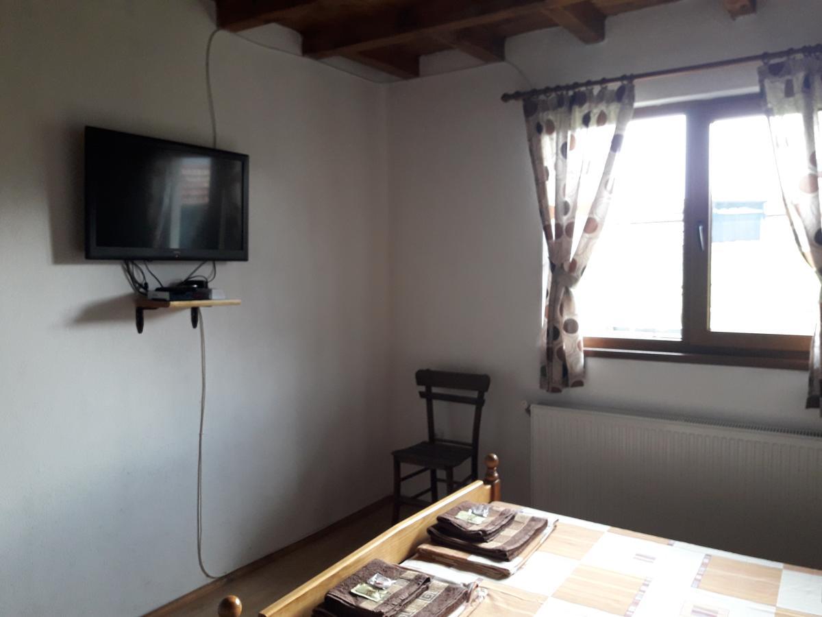 Guest House Yana Turkasheni Екстер'єр фото