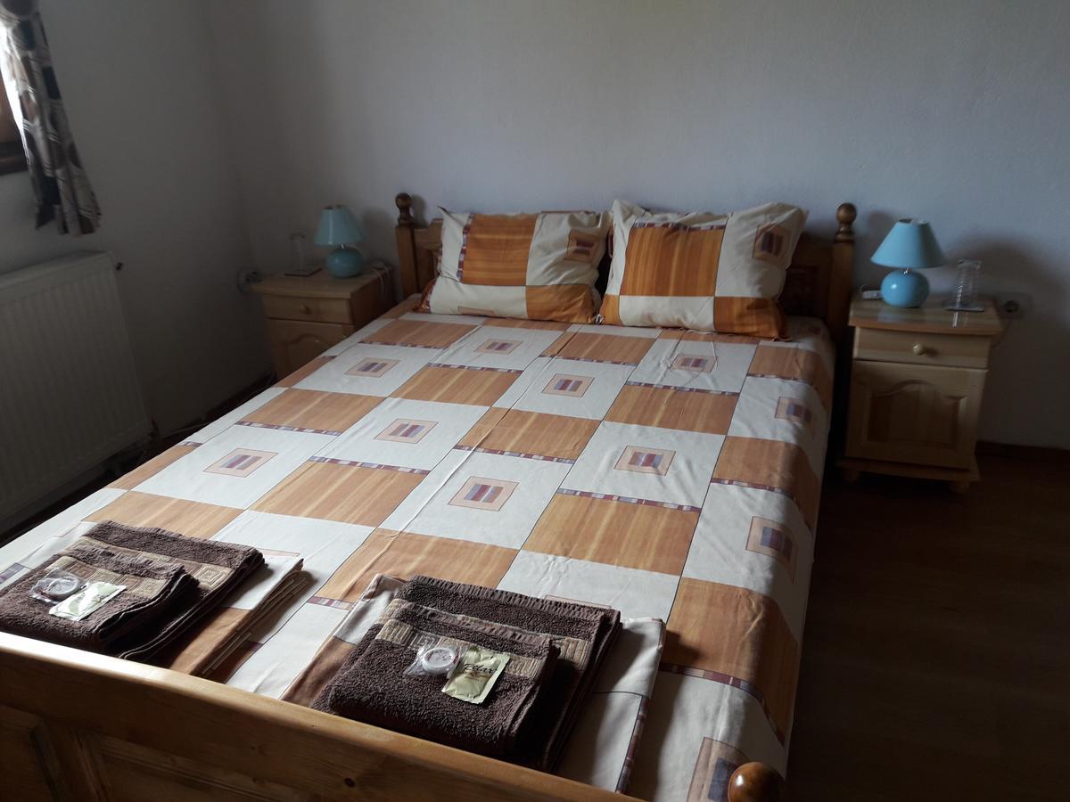 Guest House Yana Turkasheni Екстер'єр фото